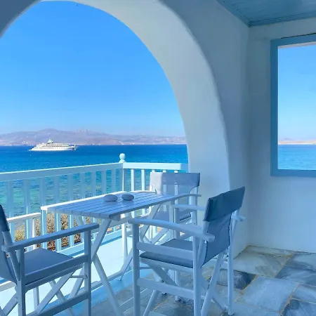 빌라 Unique Beachfront Cycladic @ *