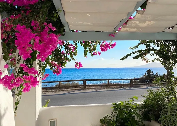 빌라 Unique Beachfront Cycladic @ *