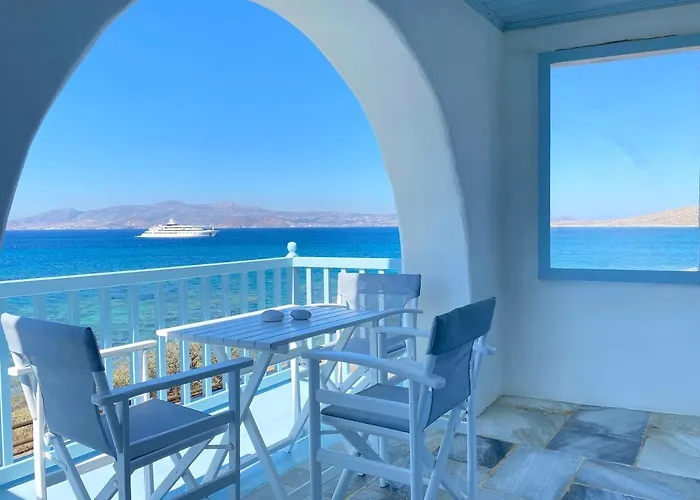빌라 Unique Beachfront Cycladic @ *
