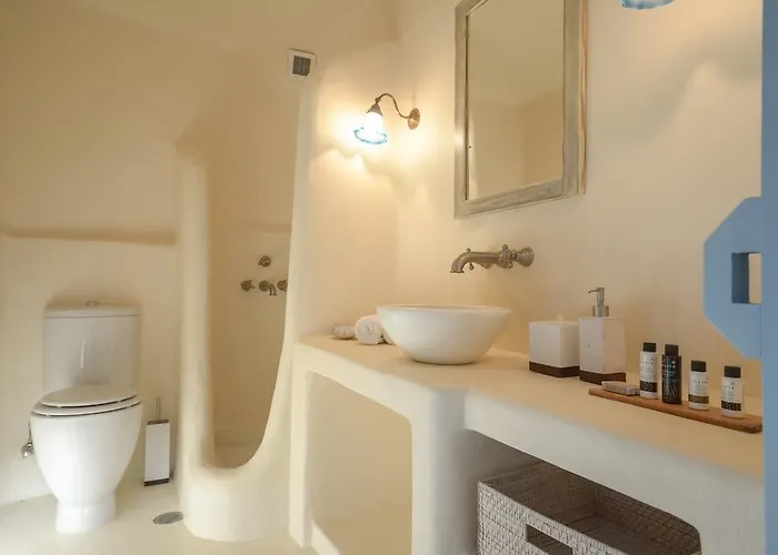 Villa Unique Beachfront Cycladic @ *