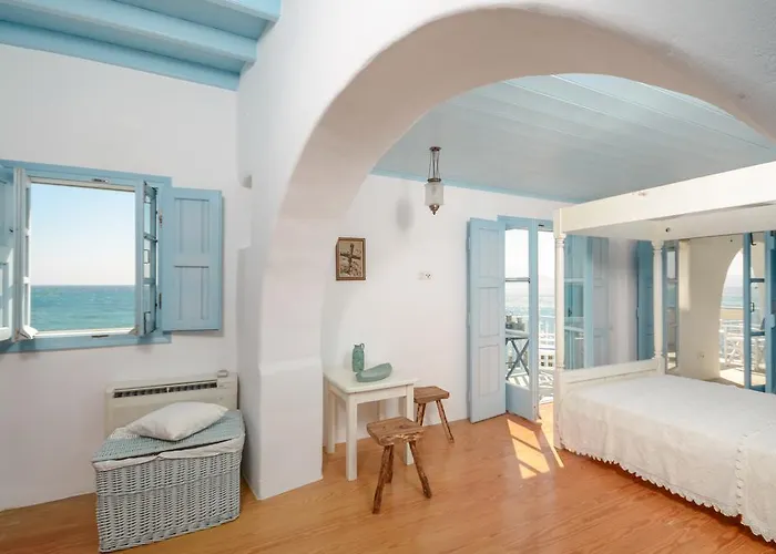 Unique Beachfront Cycladic @ Villa *